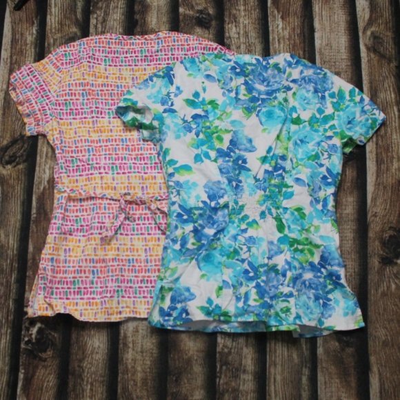 Set Of 2 White Cross Colourful Scrub Tops Size XS - Picture 2 of 6